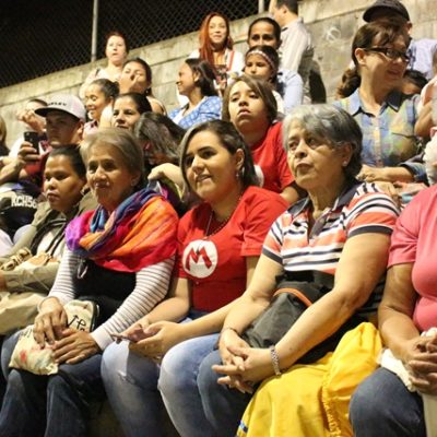 NOCHE DE TALENTO