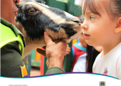 La corporación viviendo juntos le juega a la protección de nuestros niños. (4)